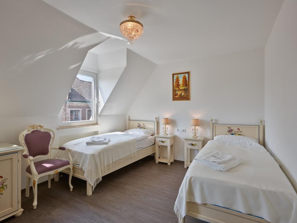 Apartment-Hotel Am Rathaus Дюселдорф Екстериор снимка