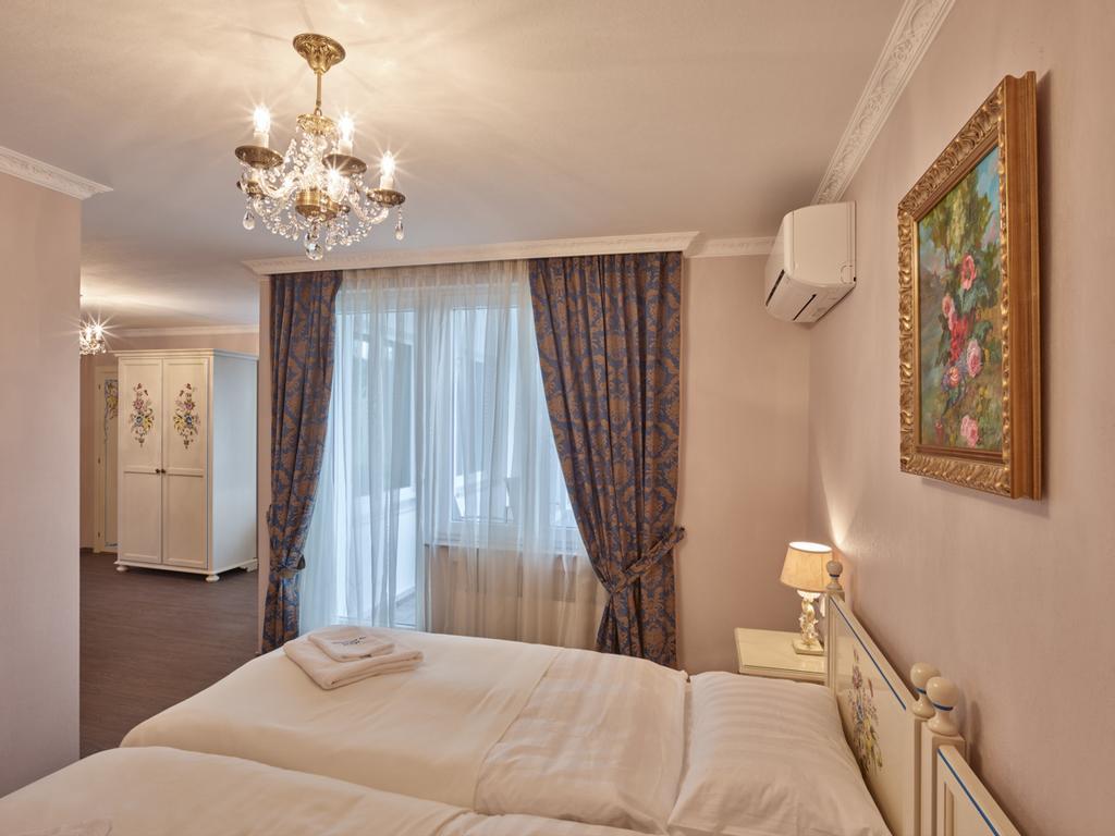 Apartment-Hotel Am Rathaus Дюселдорф Екстериор снимка