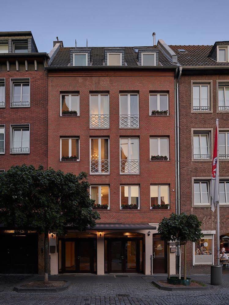 Apartment-Hotel Am Rathaus Дюселдорф Екстериор снимка